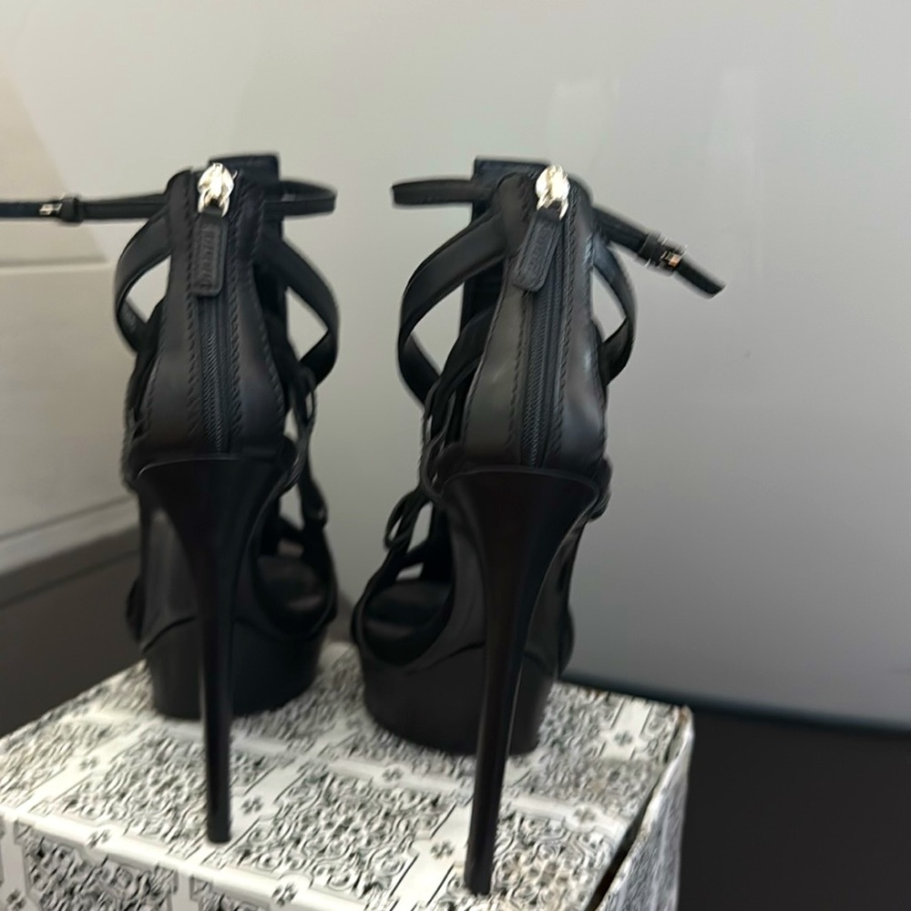 GUCCI DARYL BLACK LEATHER AND SUEDE GLADIATOR CAGED PLATFORM SANDALS - Picture 6 of 7